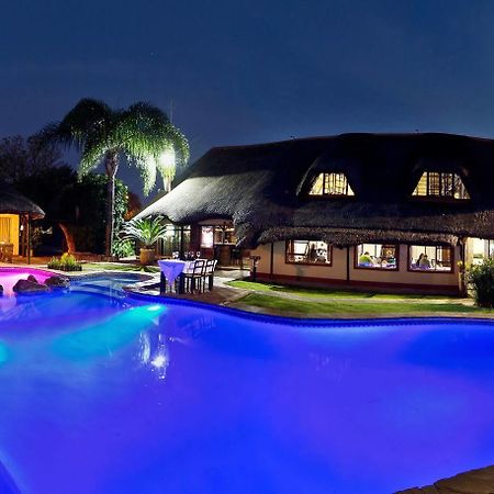 Cest Si Bon Hotel Otjiwarongo Eksteriør billede