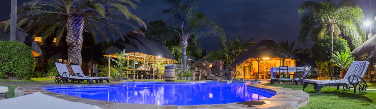 Cest Si Bon Hotel Otjiwarongo Eksteriør billede
