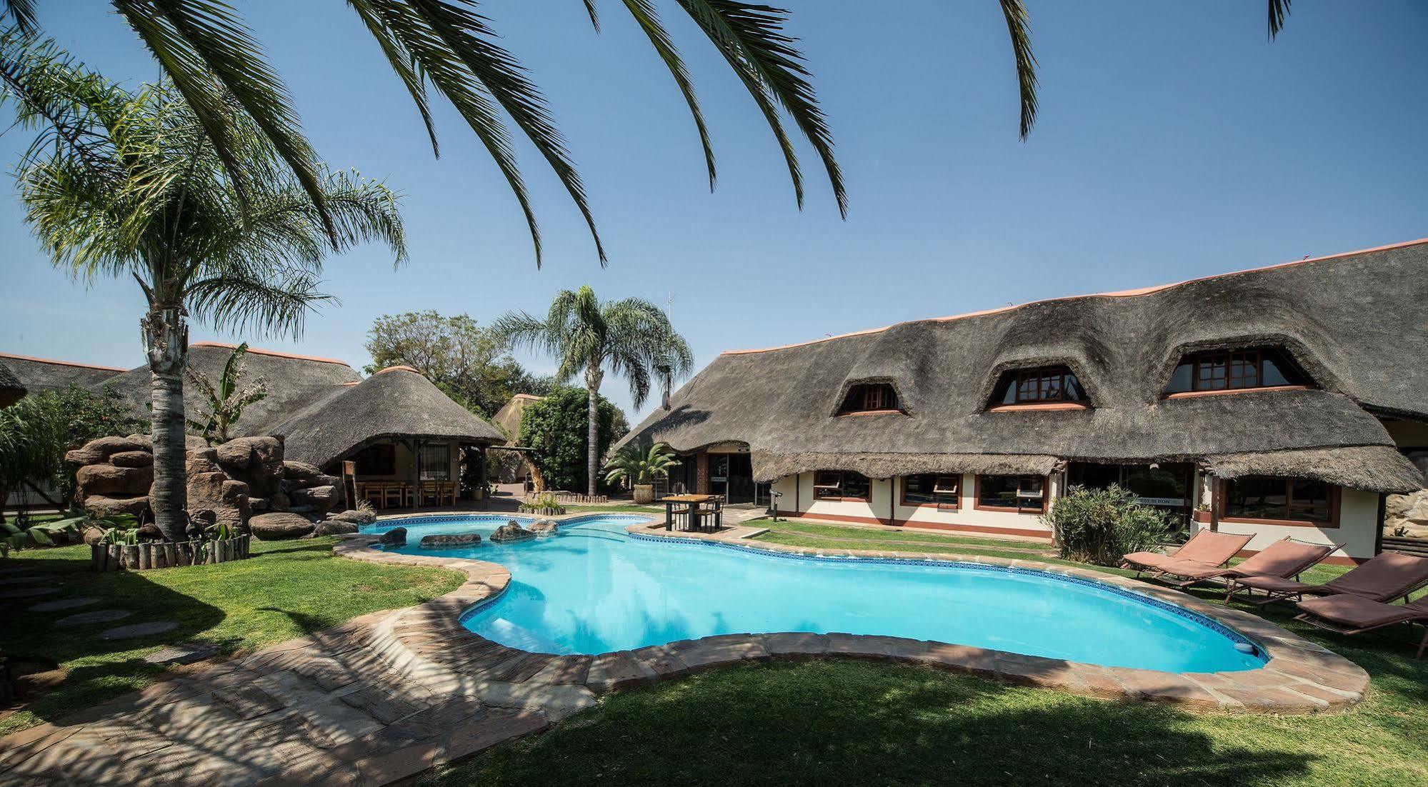 Cest Si Bon Hotel Otjiwarongo Eksteriør billede