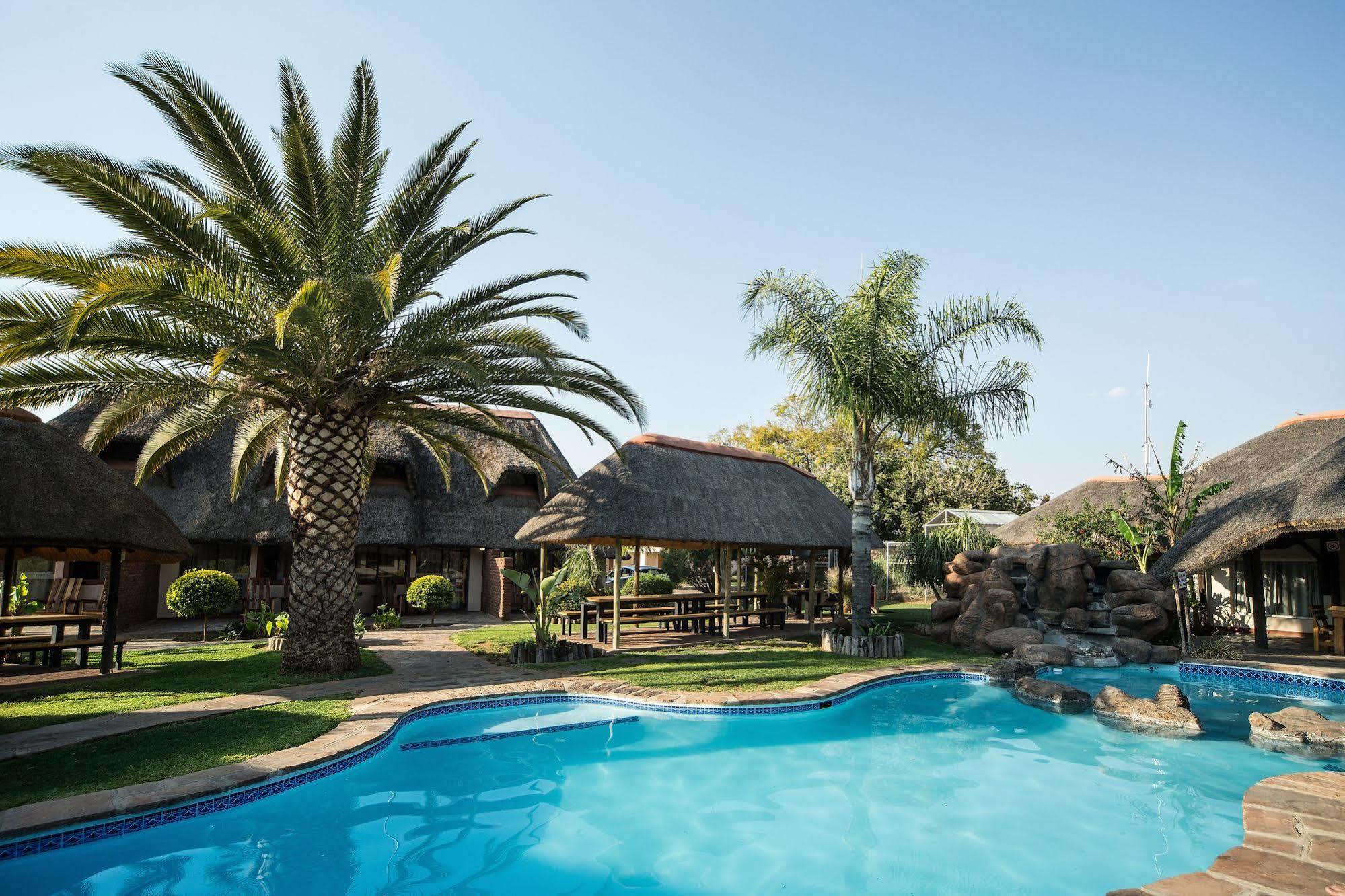 Cest Si Bon Hotel Otjiwarongo Eksteriør billede
